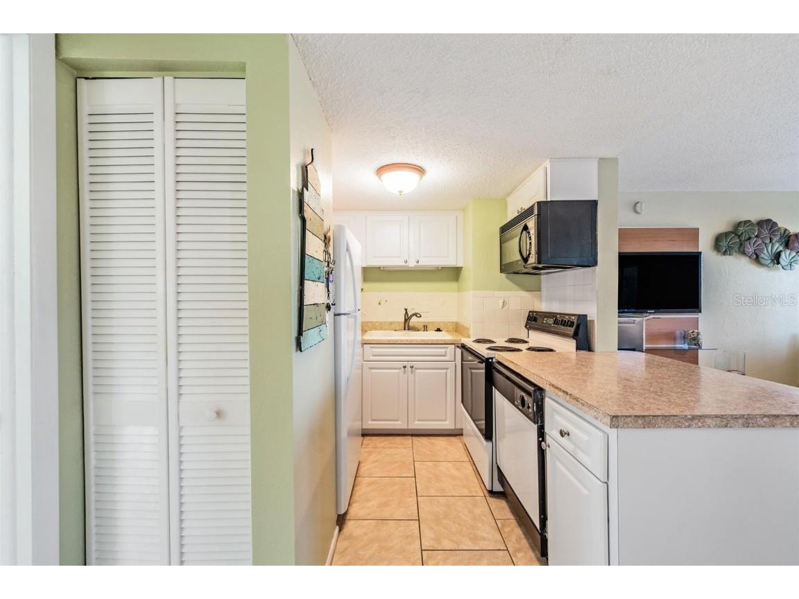 2110 Gulf Boulevard #8 Indian Rocks Beach FL 33785 TB8447500 image13