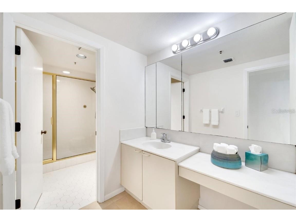 2110 Harbourside Drive #526 Longboat Key FL 34228 A4669215 image25