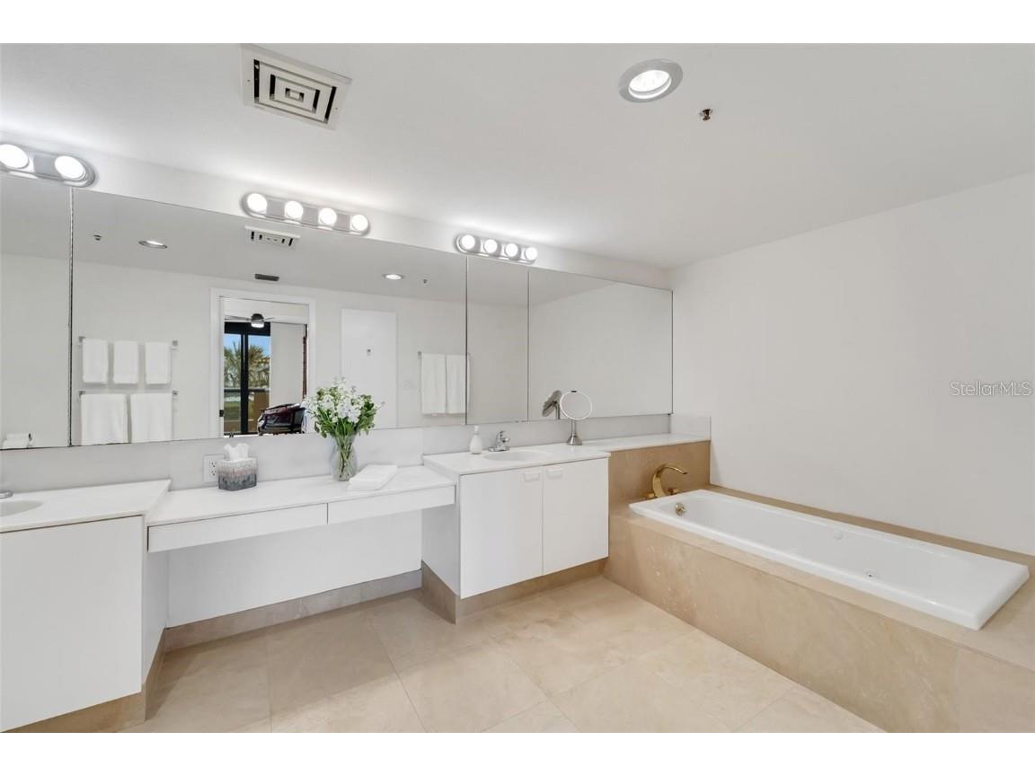 2110 Harbourside Drive #526 Longboat Key FL 34228 A4669215 image27