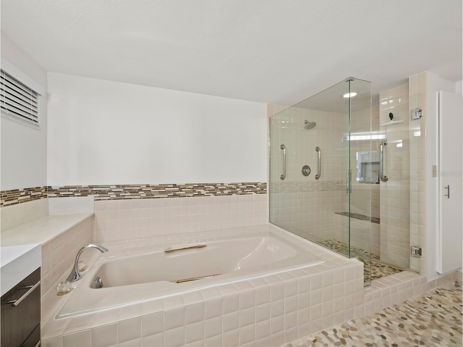 2110 Harbourside Drive #547 Longboat Key FL 34228 A4681901 image26