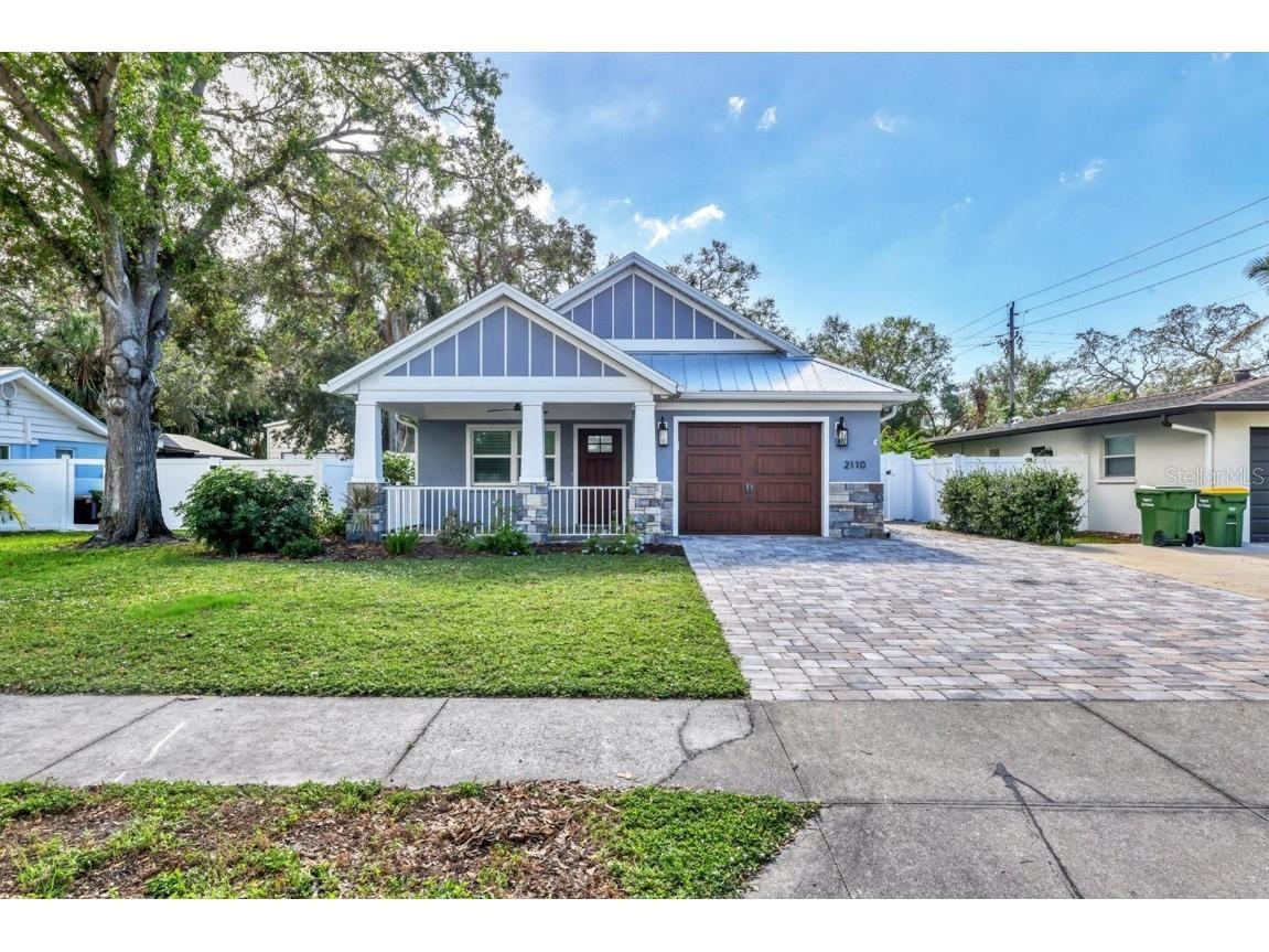 2110 Hawthorne Street Sarasota FL 34239 A4628763 image1