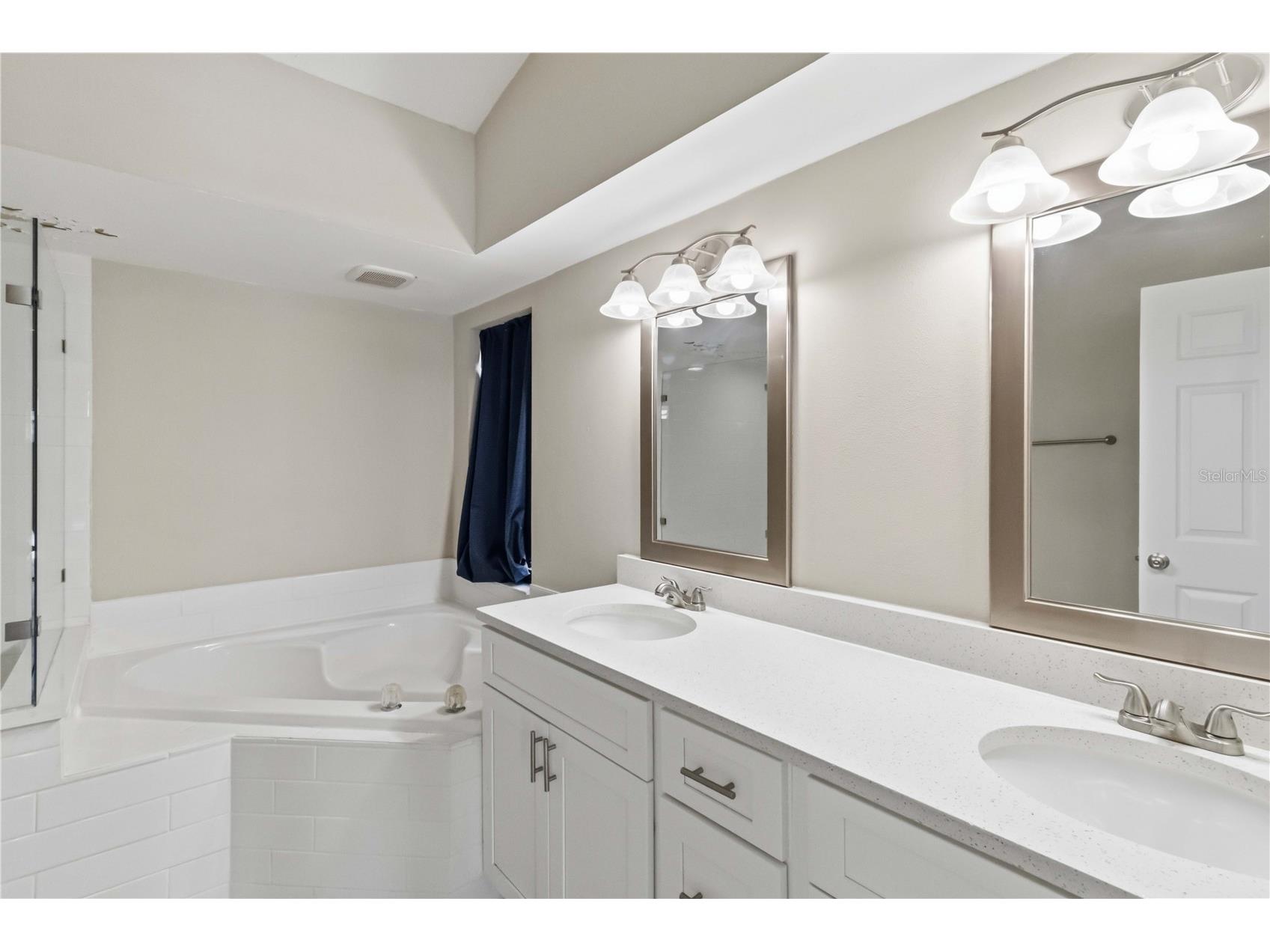 2110 Laindale Place Valrico FL 33596 TB8517425 image14