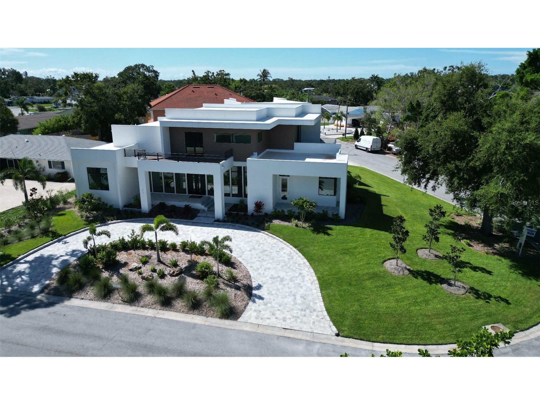 2110 Michele Drive Sarasota FL 34231 A4657130 image1