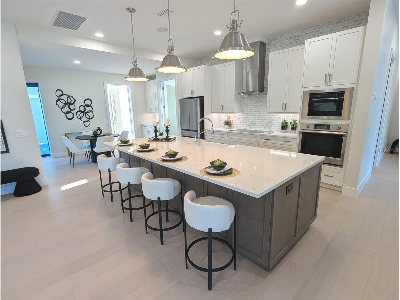 2110 Michele Drive Sarasota FL 34231 A4657130 image12