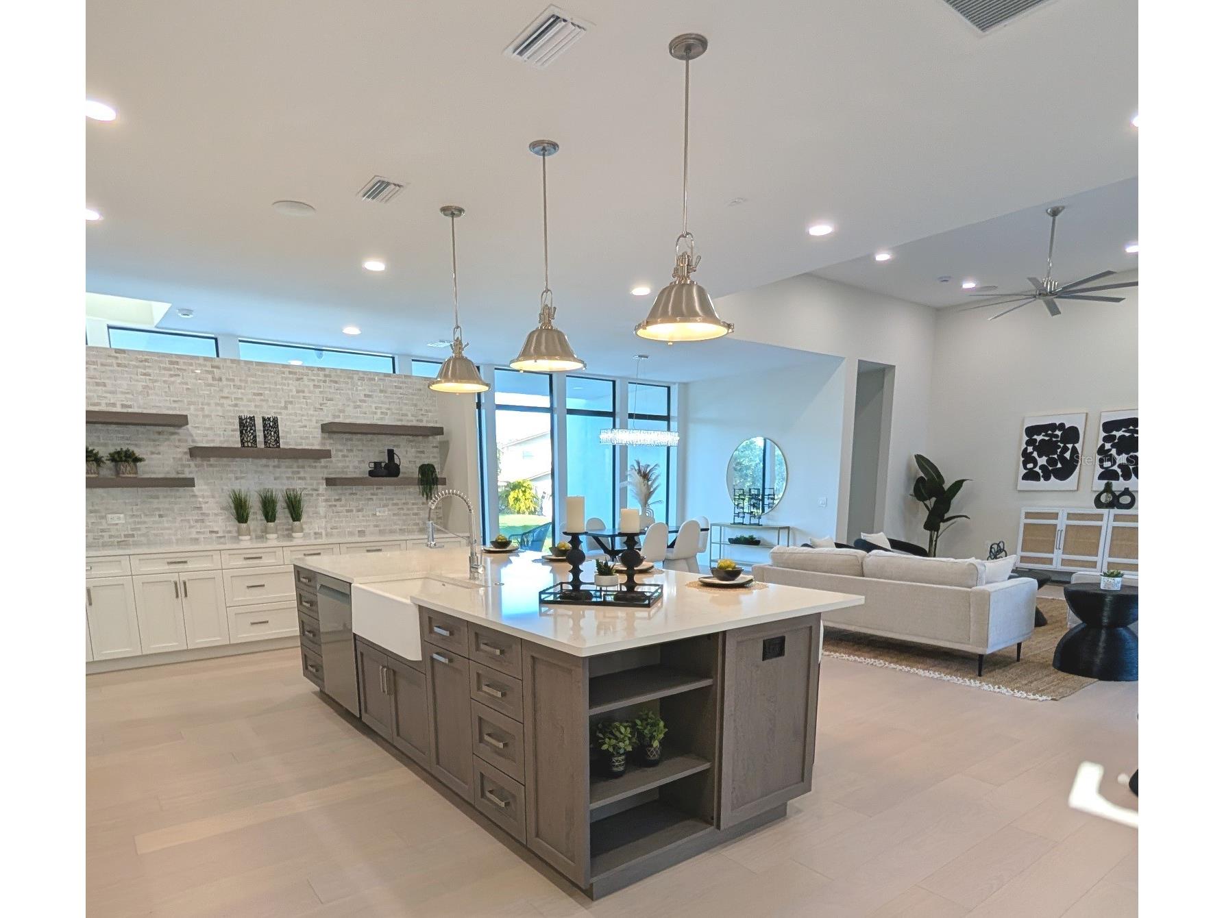 2110 Michele Drive Sarasota FL 34231 A4657130 image14