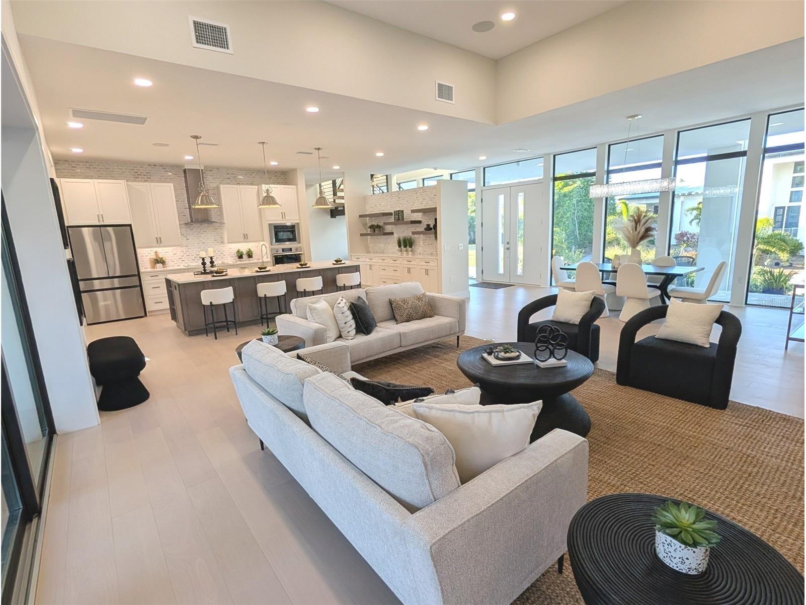 2110 Michele Drive Sarasota FL 34231 A4657130 image2