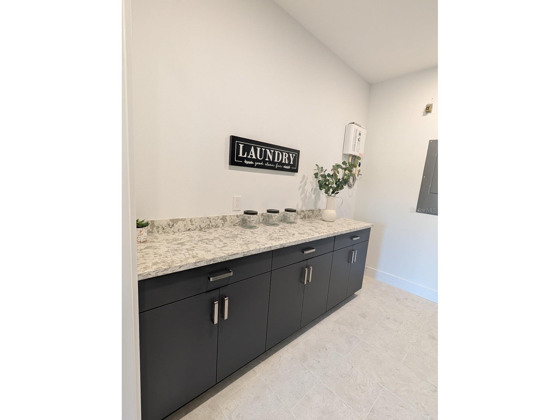 2110 Michele Drive Sarasota FL 34231 A4657130 image54