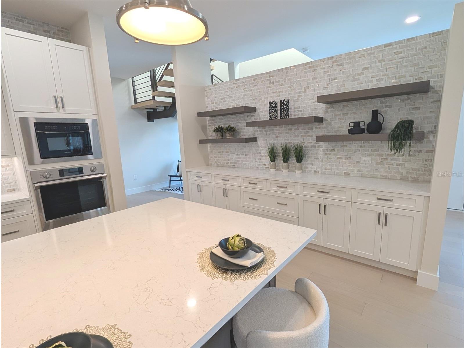 2110 Michele Drive Sarasota FL 34231 A4657130 image9