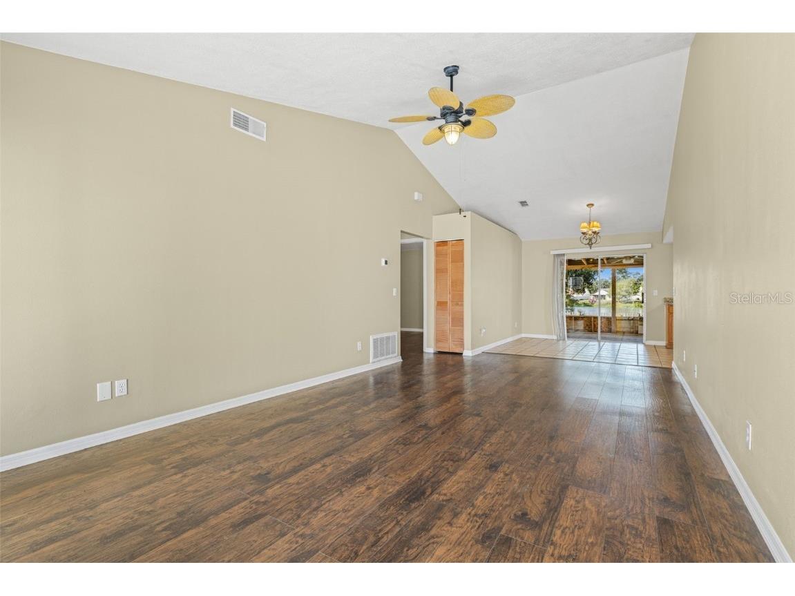 2110 Shady Point Lane Brandon FL 33510 TB8444533 image5