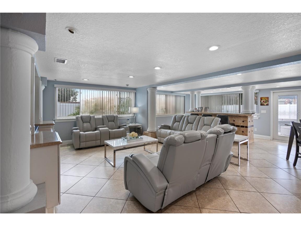 2110 W Farwell Drive Tampa FL 33603 O6311929 image7