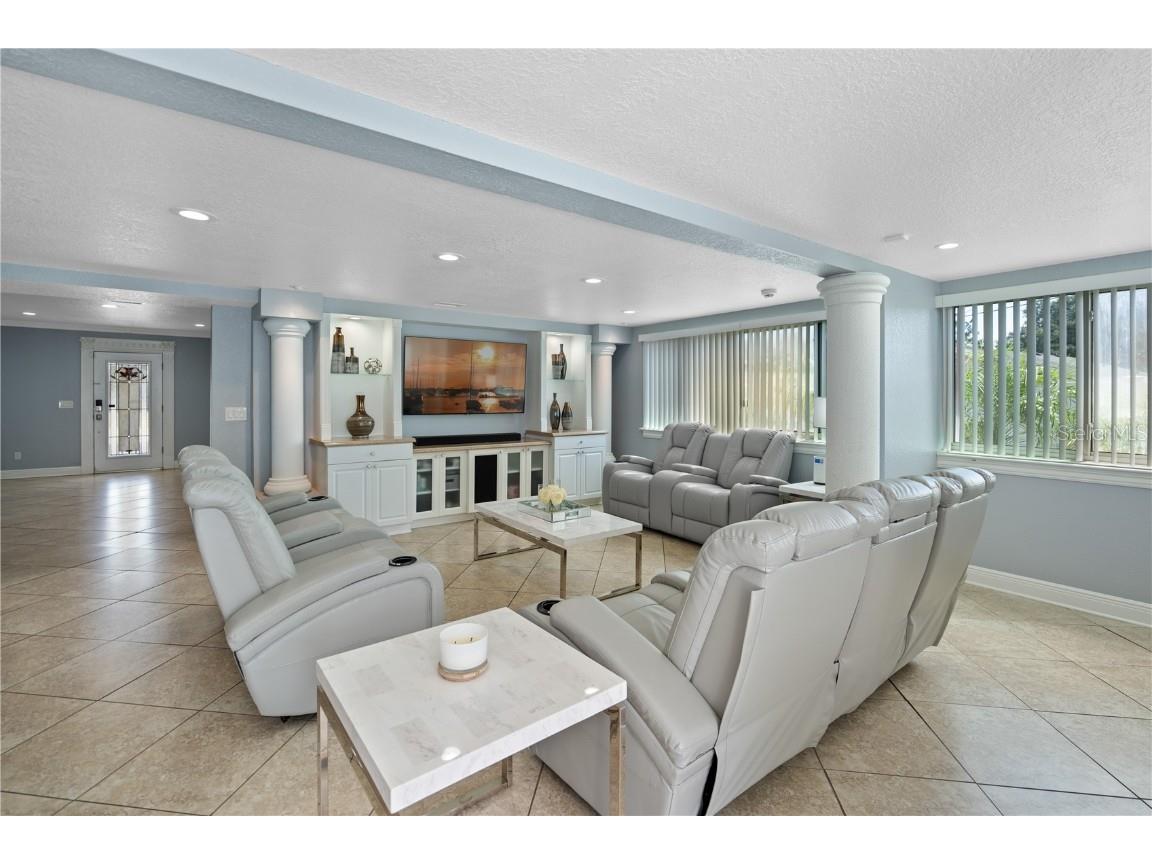 2110 W Farwell Drive Tampa FL 33603 O6311929 image9