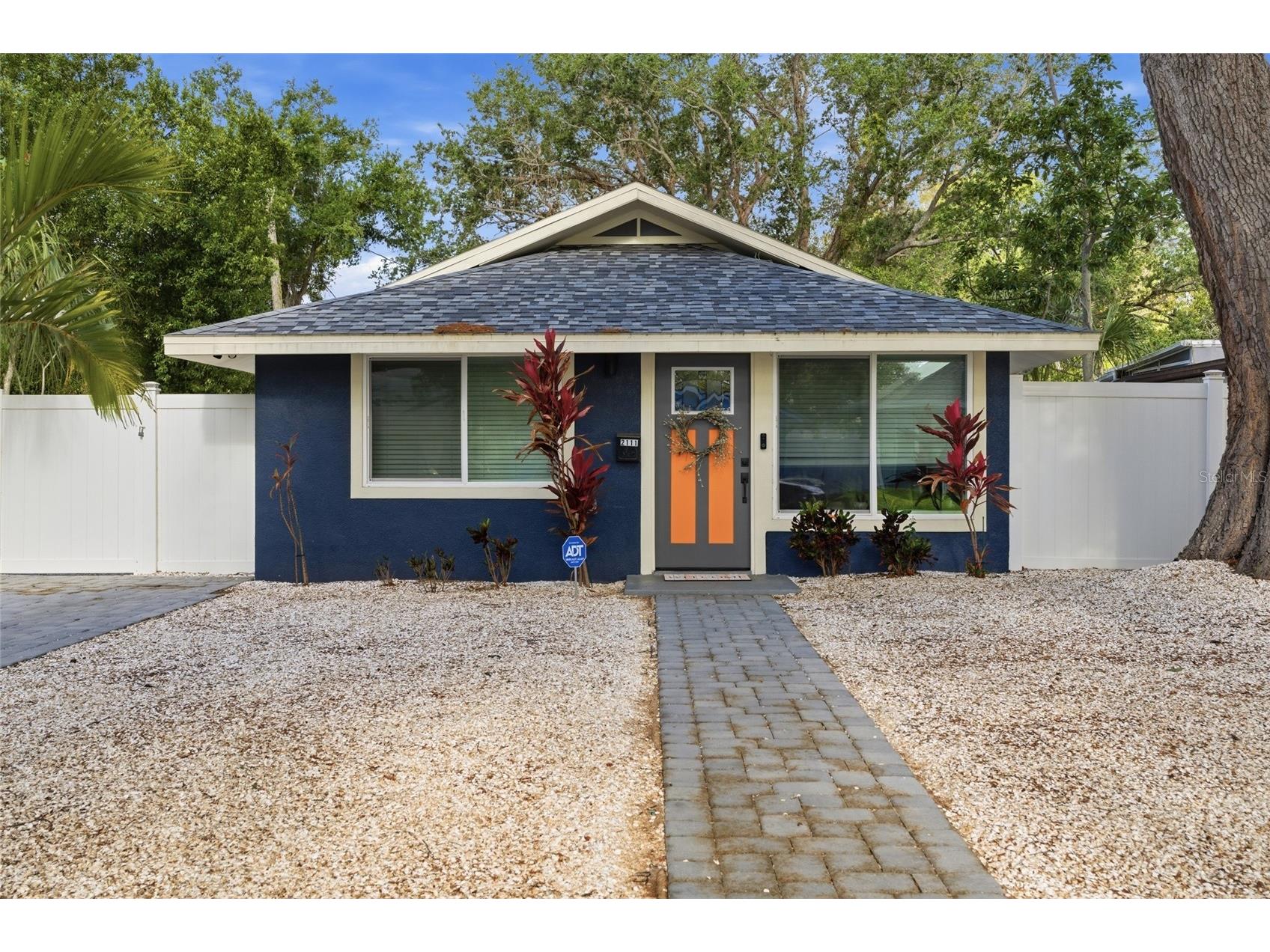 2111 42nd Street S Saint Petersburg FL 33711 TB8507817 image1