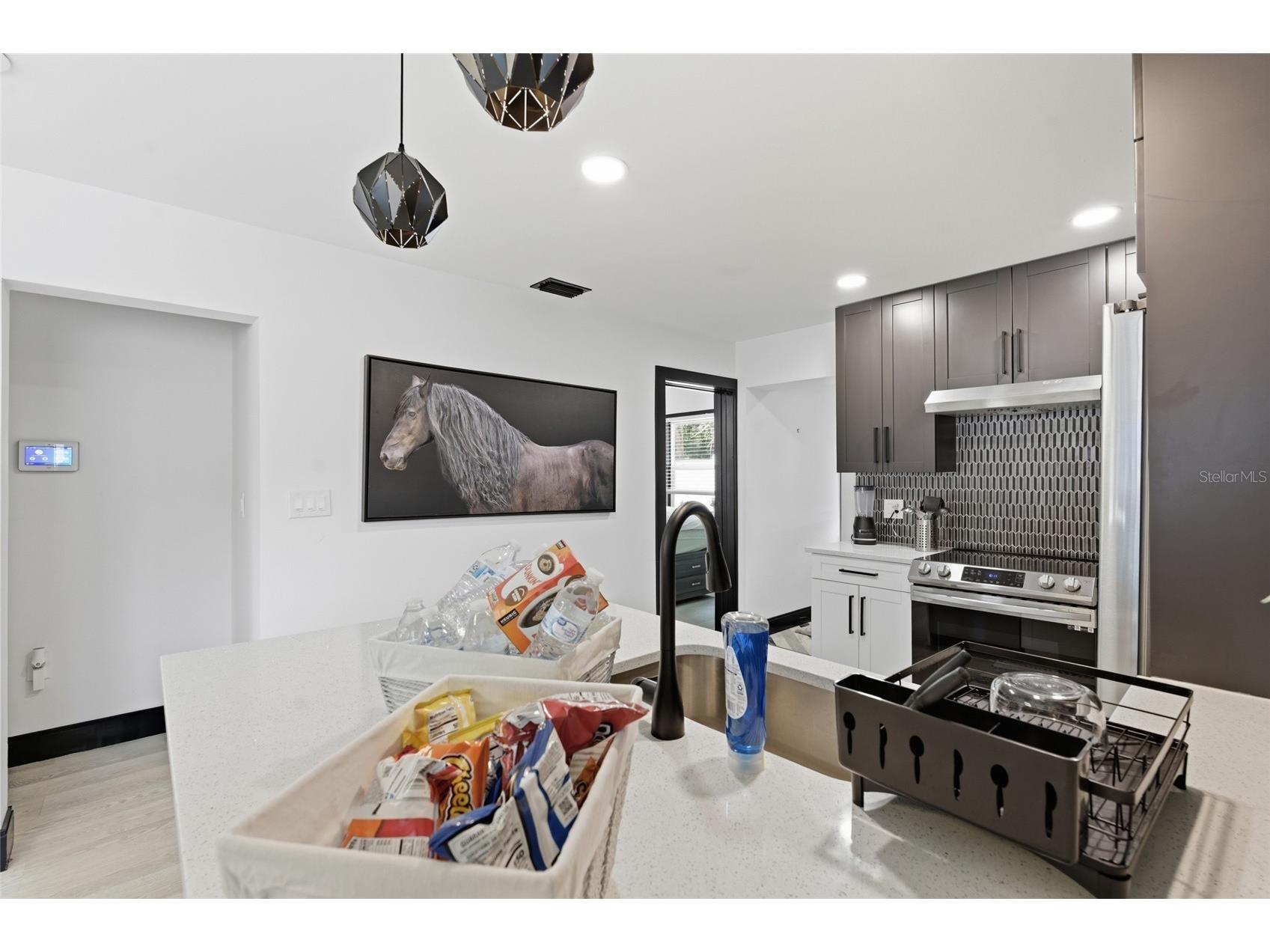 2111 42nd Street S Saint Petersburg FL 33711 TB8507817 image12
