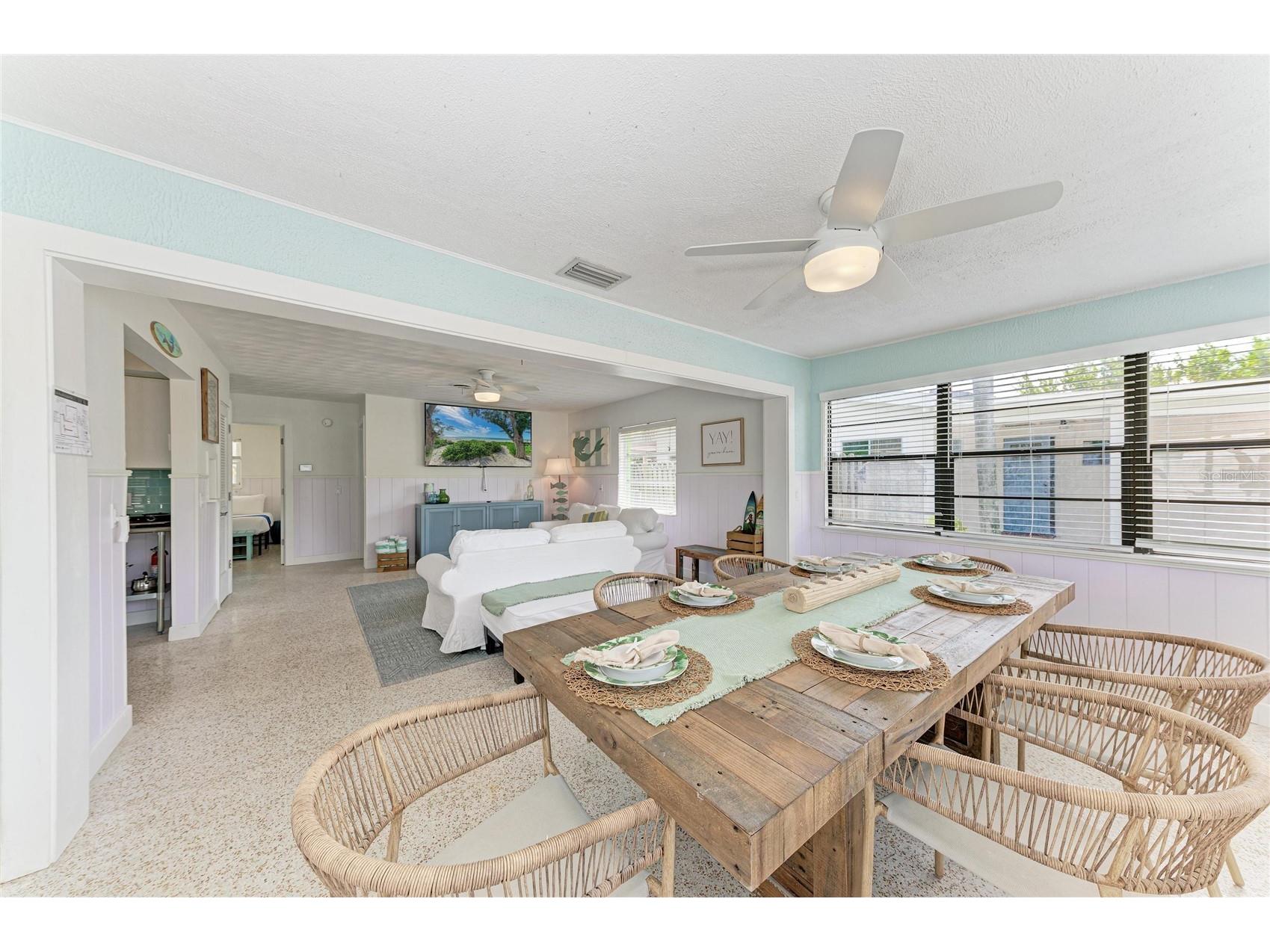2111 Avenue B Bradenton Beach FL 34217 A4683270 image3