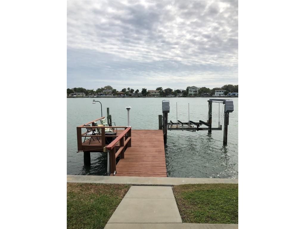 2111 Bay Boulevard #2 Indian Rocks Beach FL 33785 U8191310 image1