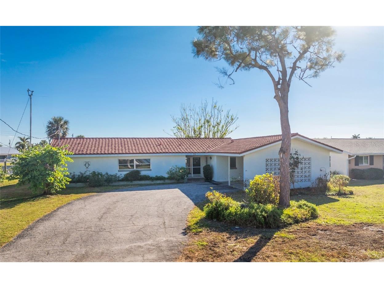 2111 Bayou Road Punta Gorda FL 33950 C7501128 image1