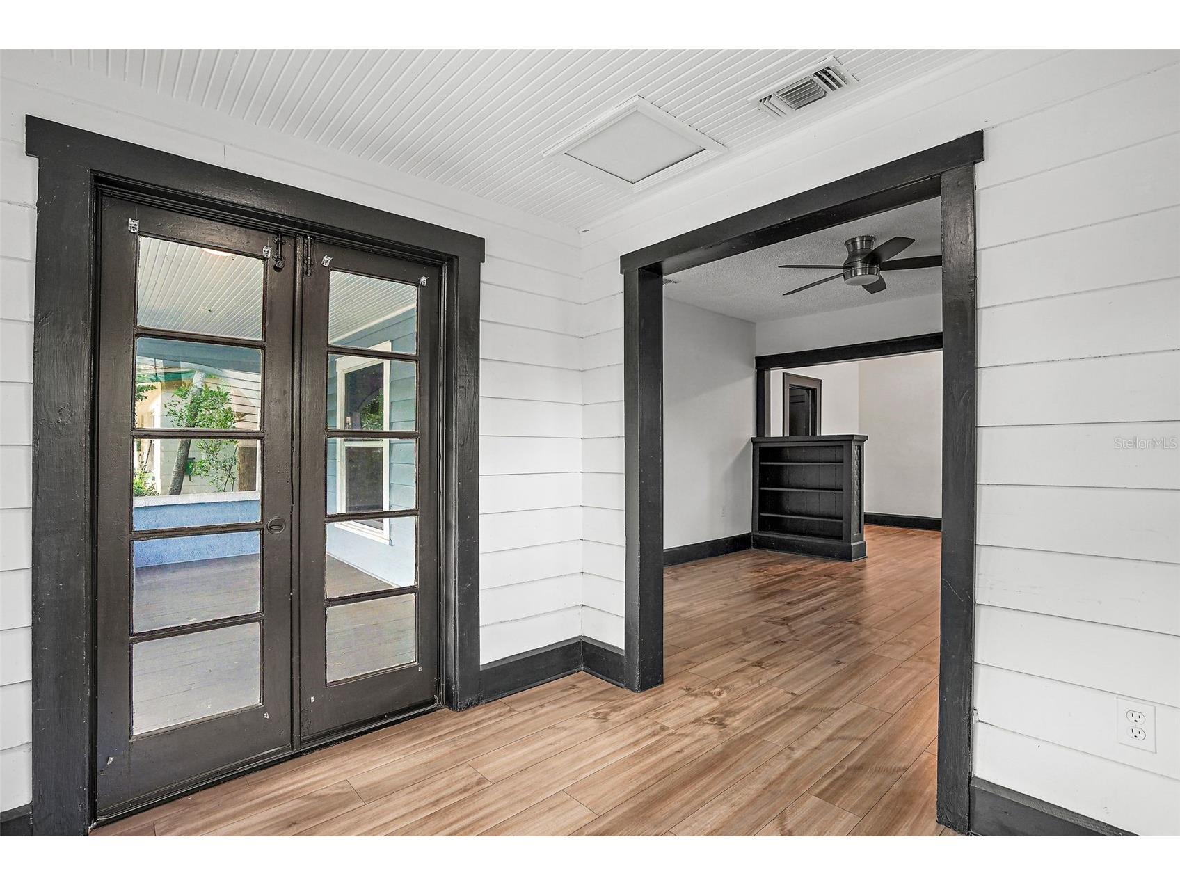 2111 Burlington Avenue N Saint Petersburg FL 33713 TB8523736 image13