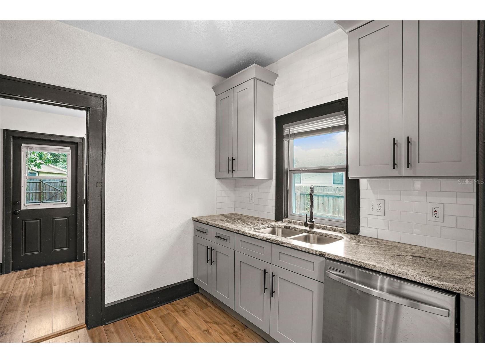 2111 Burlington Avenue N Saint Petersburg FL 33713 TB8523736 image18