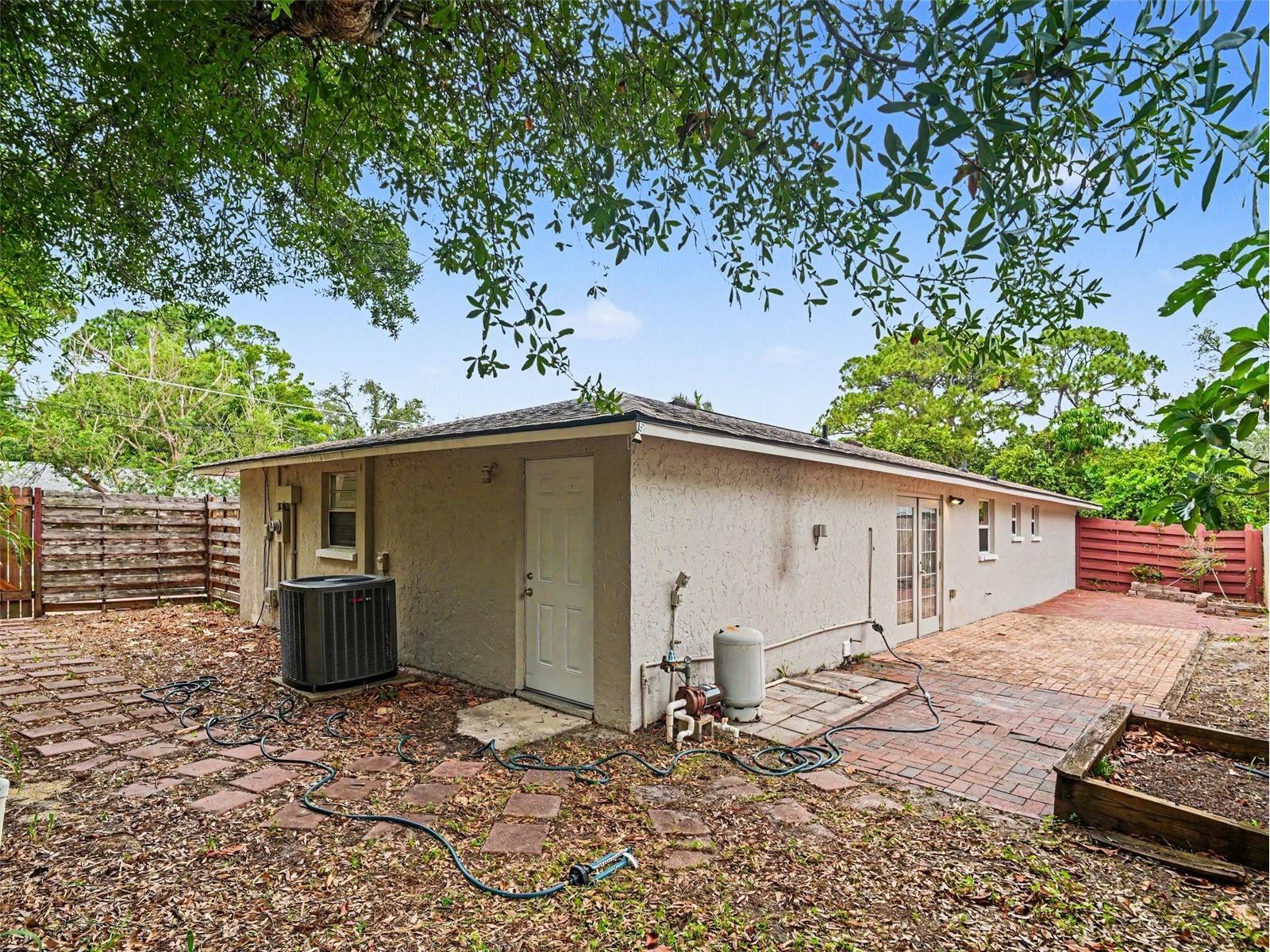 2111 Fairfield Avenue Sarasota FL 34232 O6414126 image17