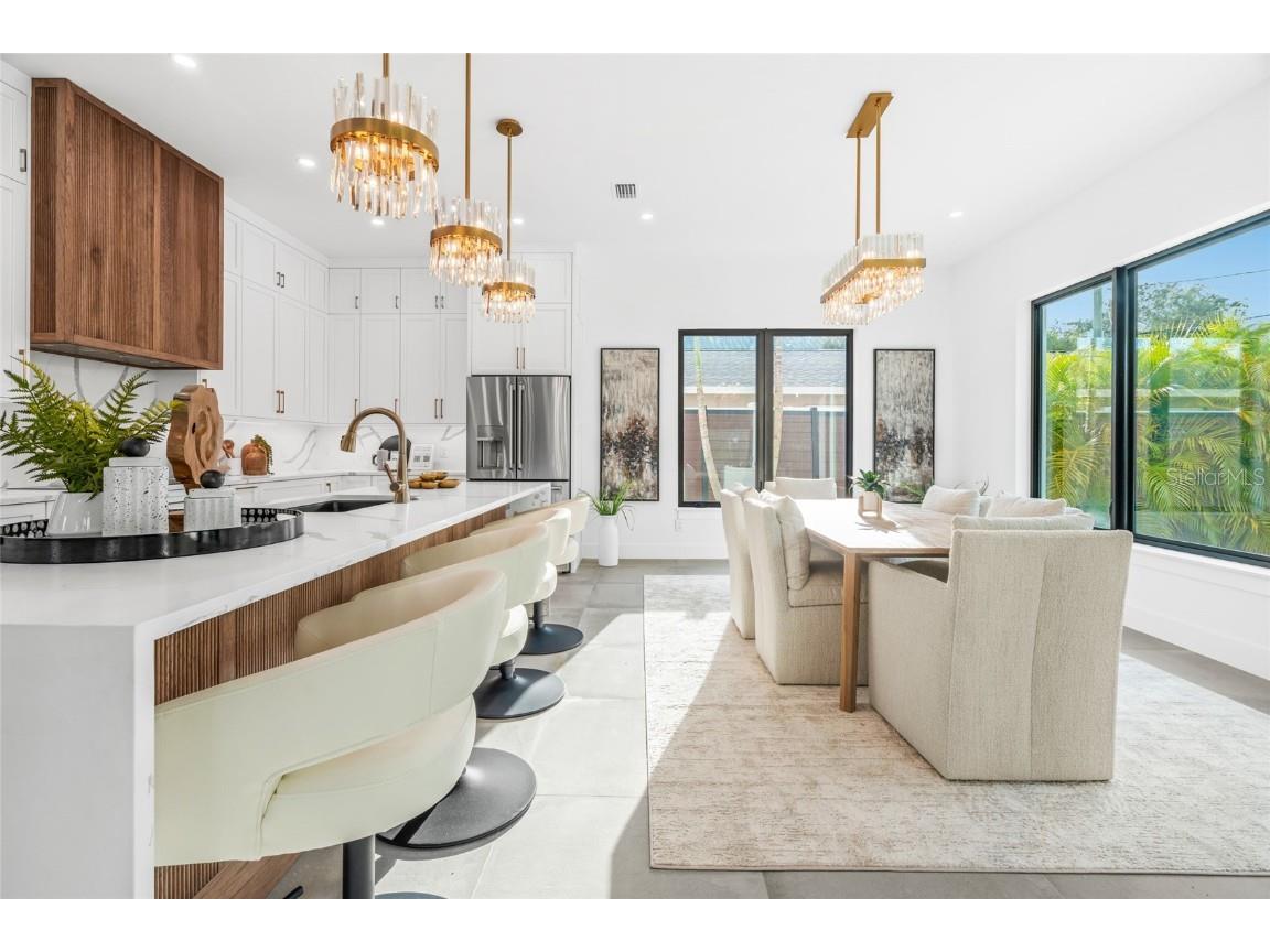 2111 Hawthorne Street Sarasota FL 34239 A4658635 image11