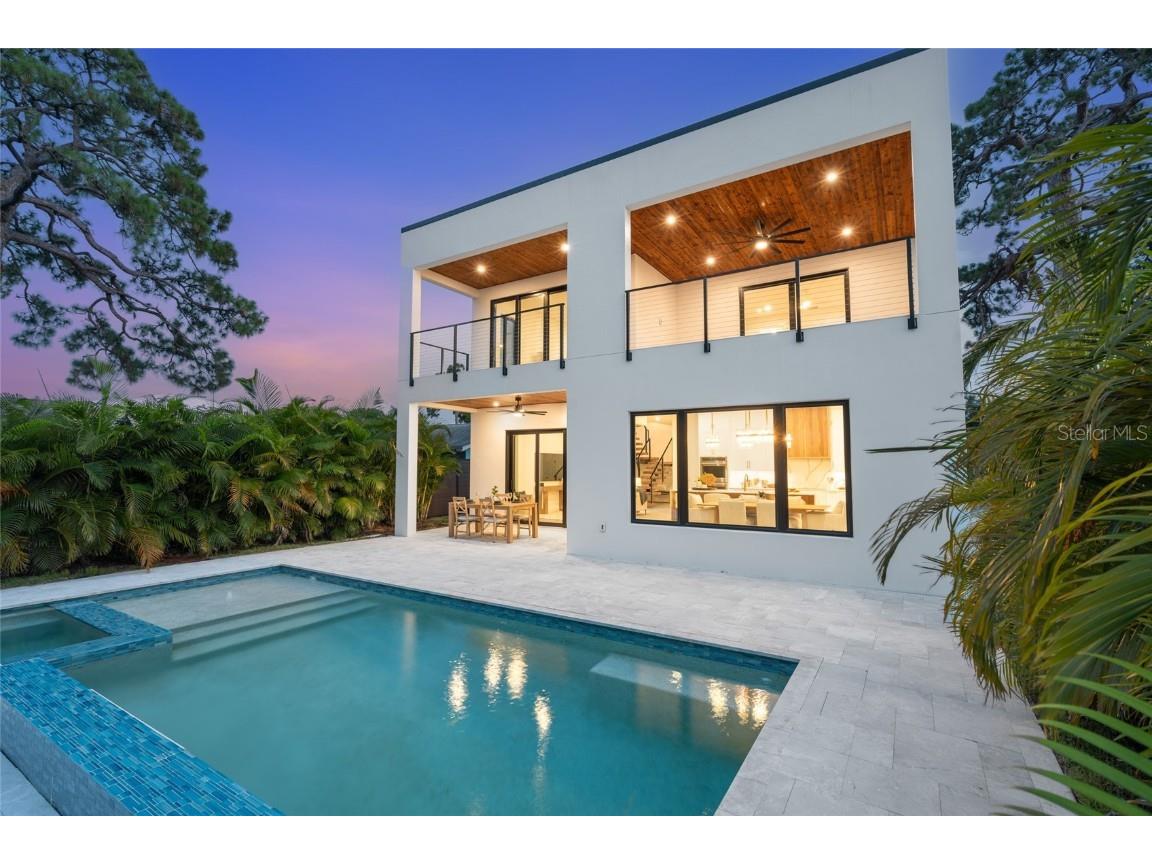 2111 Hawthorne Street Sarasota FL 34239 A4658635 image19