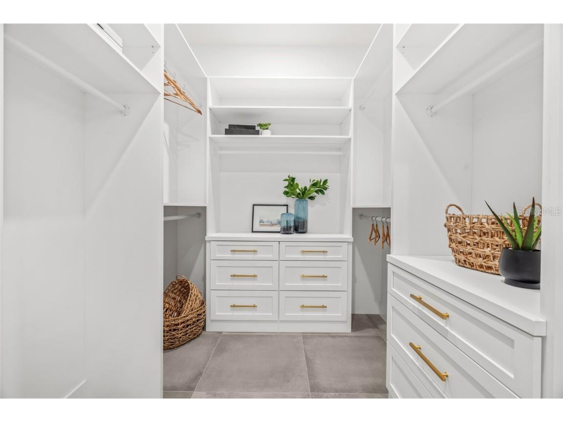 2111 Hawthorne Street Sarasota FL 34239 A4658635 image25