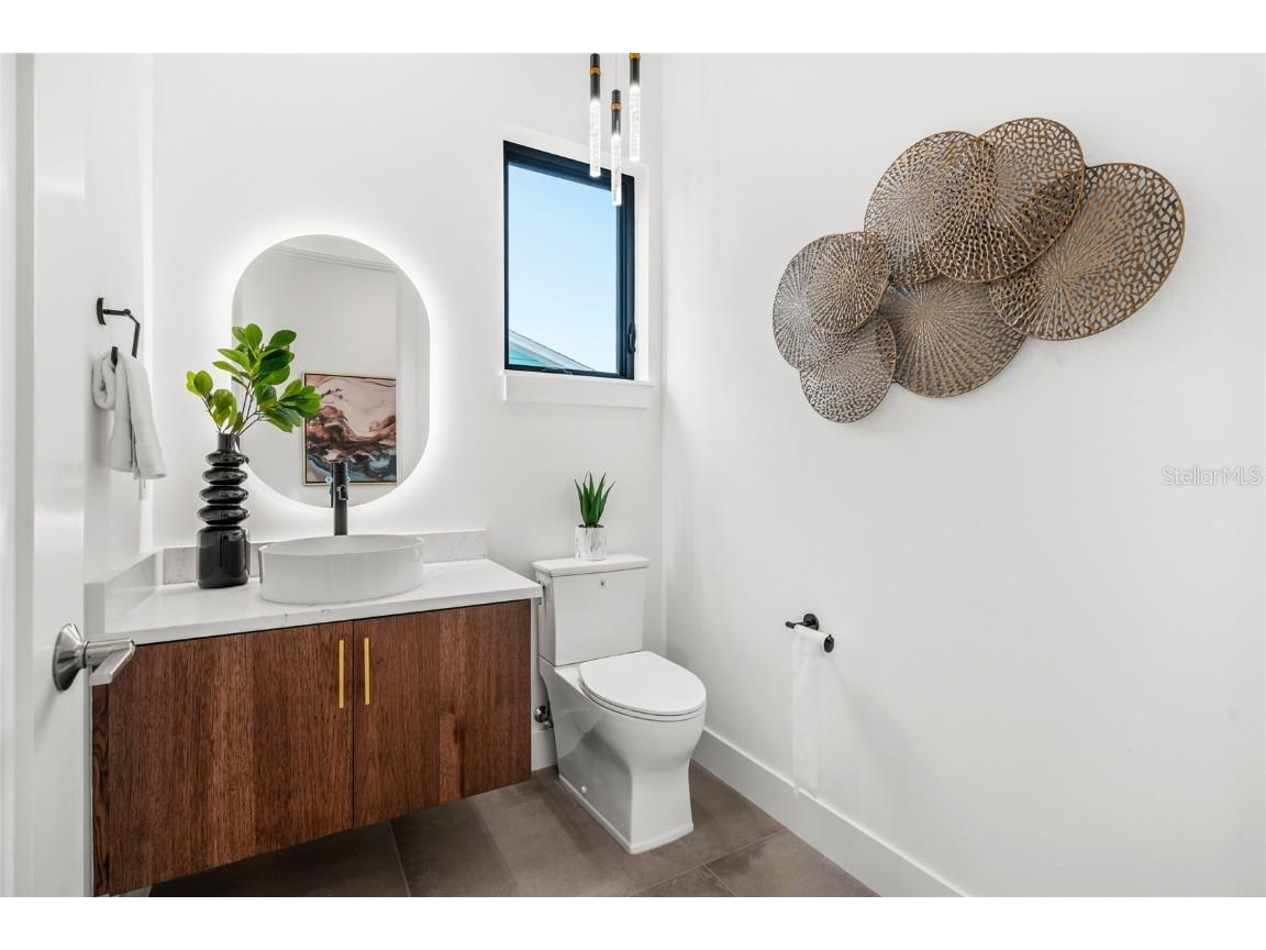 2111 Hawthorne Street Sarasota FL 34239 A4658635 image29