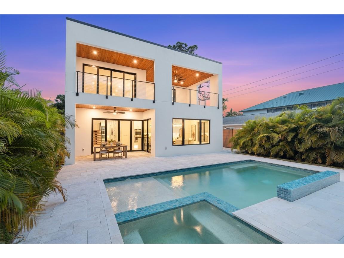 2111 Hawthorne Street Sarasota FL 34239 A4658635 image3