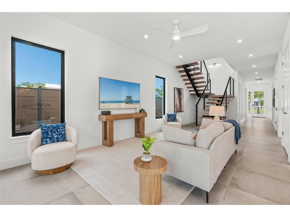 2111 Hawthorne Street Sarasota FL 34239 A4658635 image32