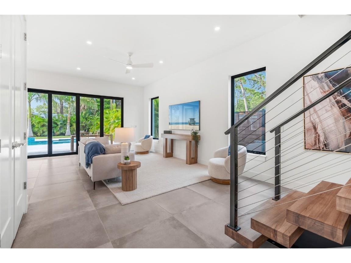 2111 Hawthorne Street Sarasota FL 34239 A4658635 image33