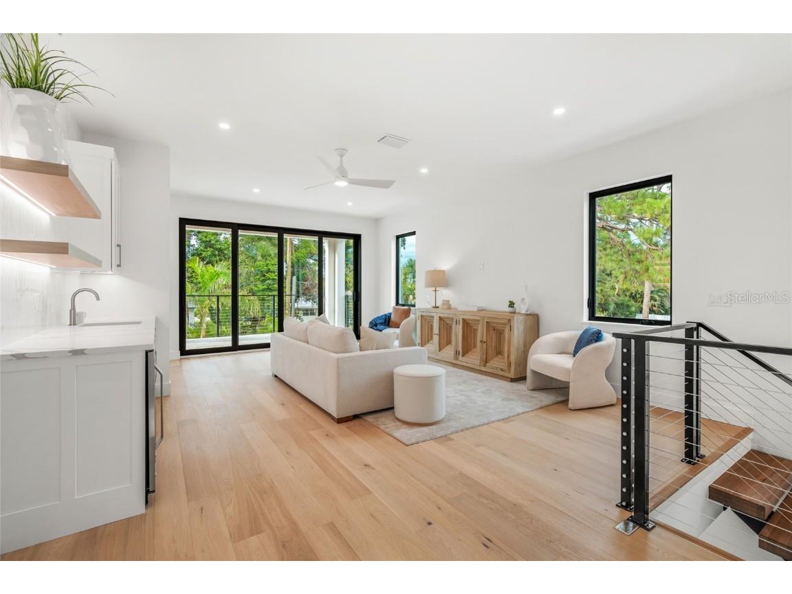 2111 Hawthorne Street Sarasota FL 34239 A4658635 image35