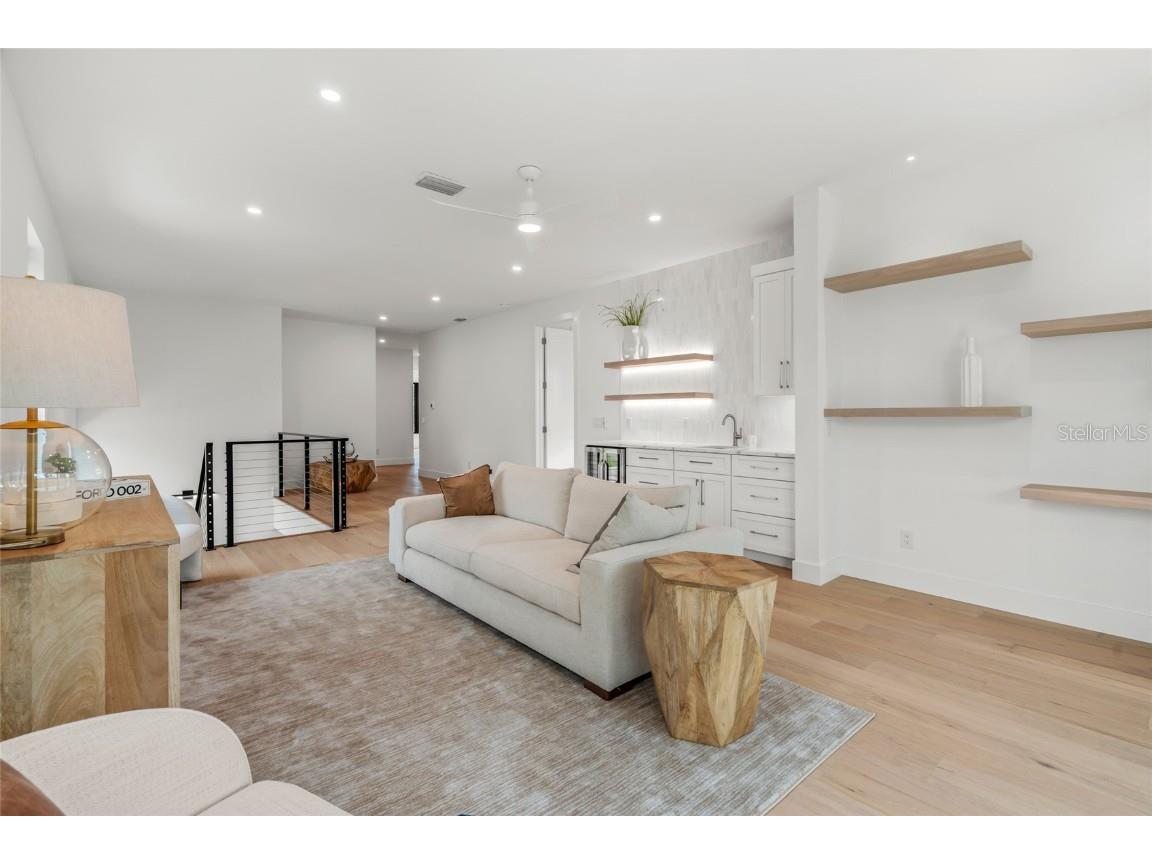 2111 Hawthorne Street Sarasota FL 34239 A4658635 image36