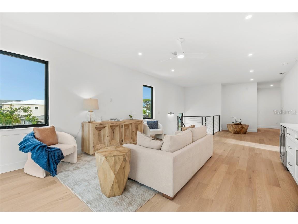 2111 Hawthorne Street Sarasota FL 34239 A4658635 image38