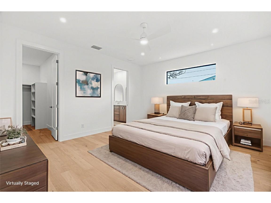 2111 Hawthorne Street Sarasota FL 34239 A4658635 image40