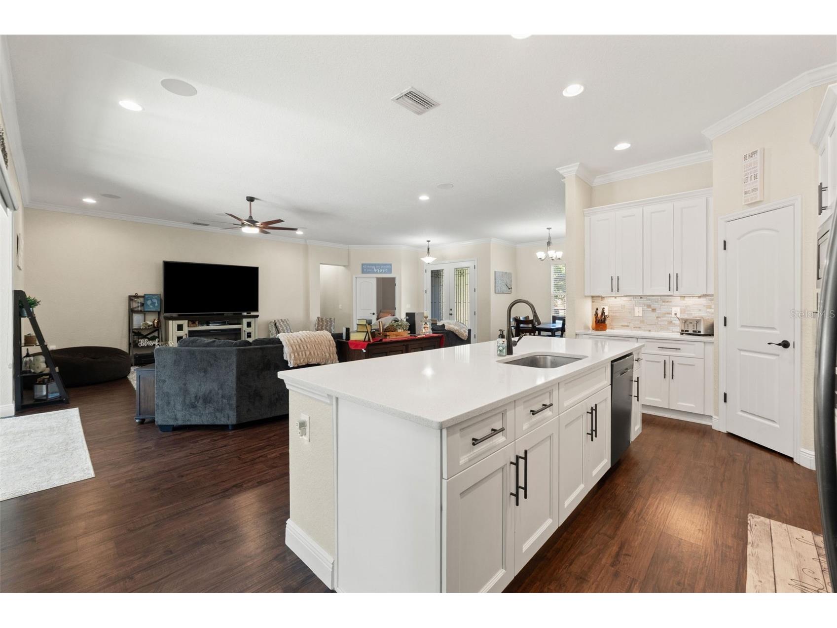 2111 Maximilian Avenue Spring Hill FL 34609 W7884896 image8