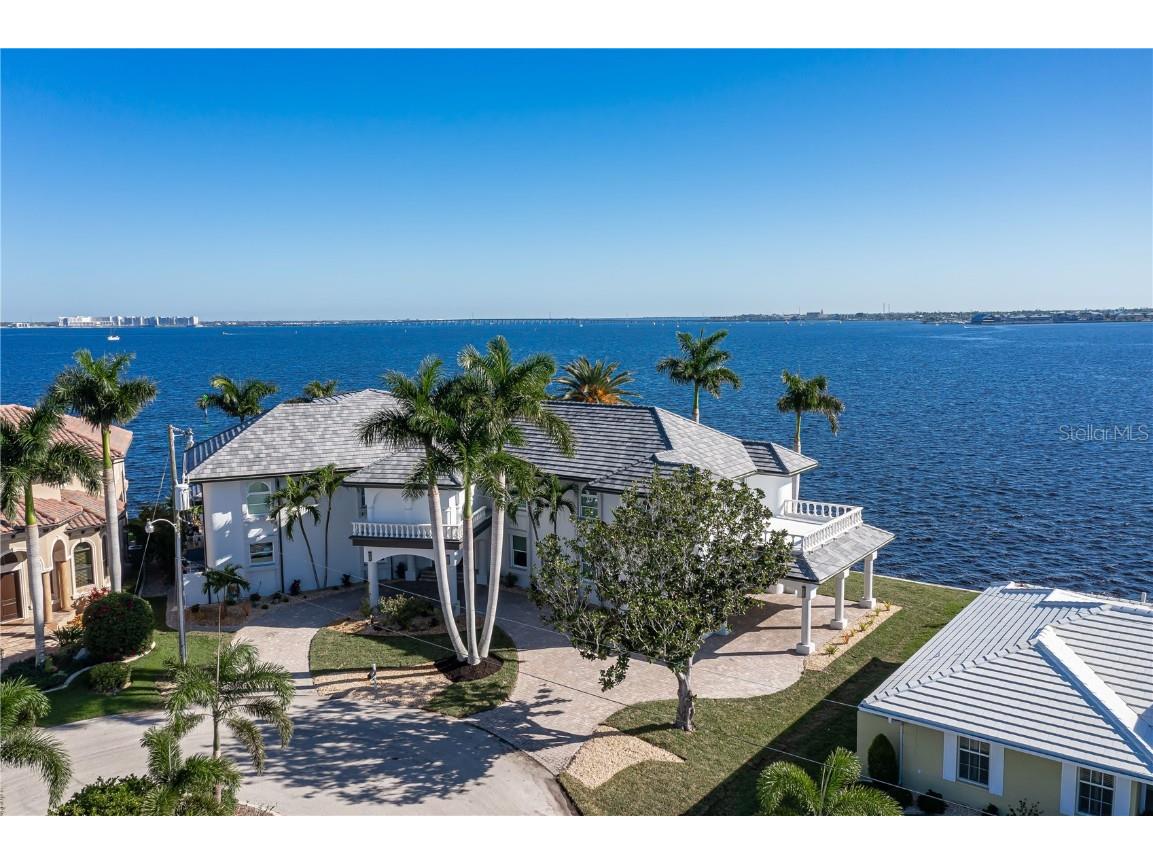 2111 Palm Tree Drive Punta Gorda FL 33950 - CHARLOTTE HARBOR/POMPANO INLET C7483656 image1