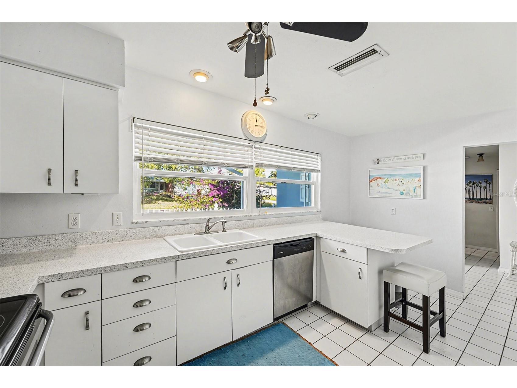 2111 Timber Lane Clearwater FL 33763 TB8457274 image10