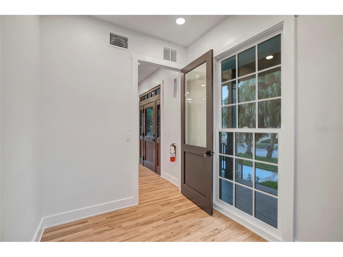 2111 W Cleveland Street Tampa FL 33606 TB8440688 image11