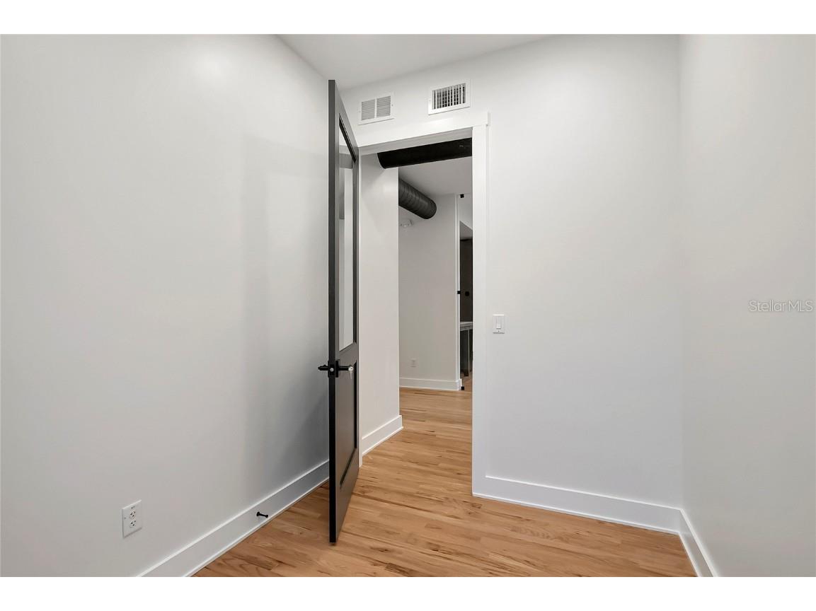 2111 W Cleveland Street Tampa FL 33606 TB8440688 image13