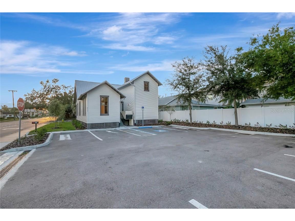 2111 W Cleveland Street Tampa FL 33606 TB8440688 image36