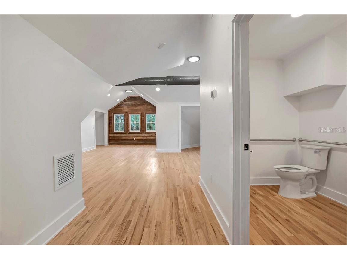 2111 W Cleveland Street Tampa FL 33606 TB8456952 image22