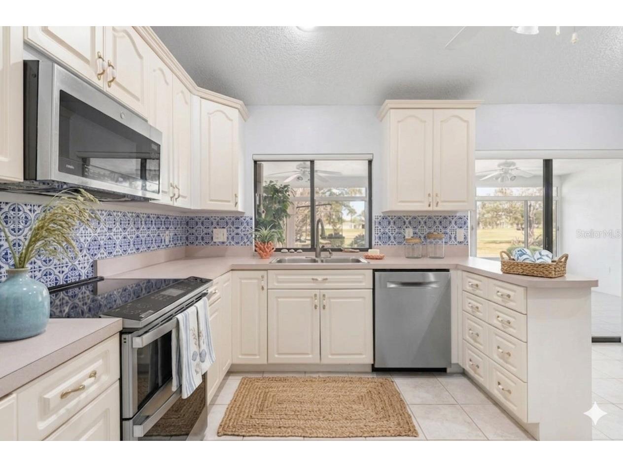 2111 W View Drive Sun City Center FL 33573 TB8485658 image13