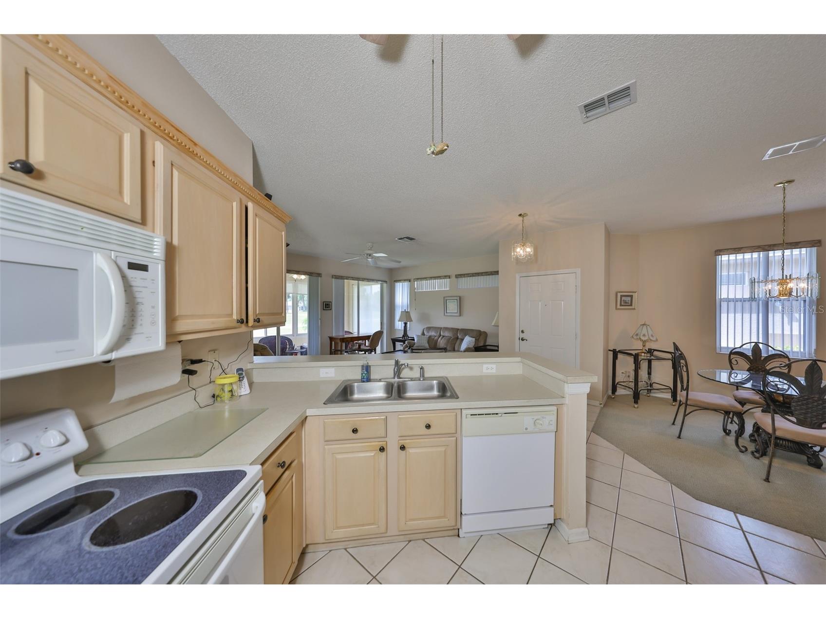 2112 Acadia Greens Drive #62 Sun City Center FL 33573 TB8481089 image9