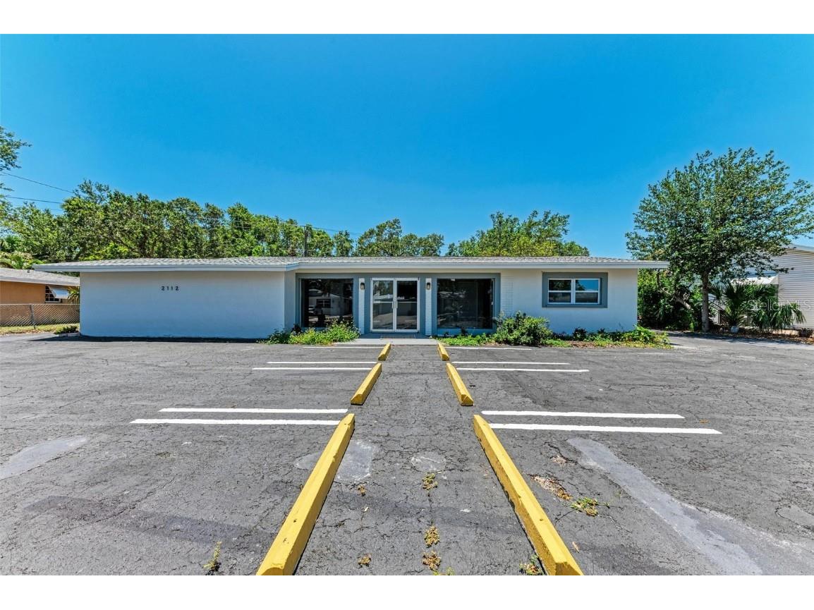 2112 Constitution Boulevard Sarasota FL 34231 A4542518 image1