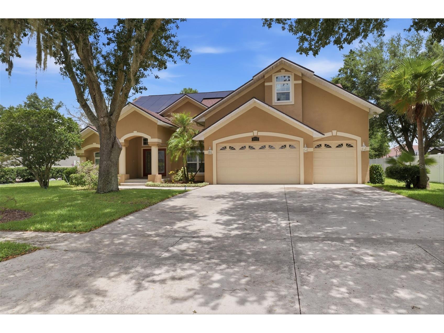 2112 Heritage Crest Drive Valrico FL 33594 TB8514483 image1