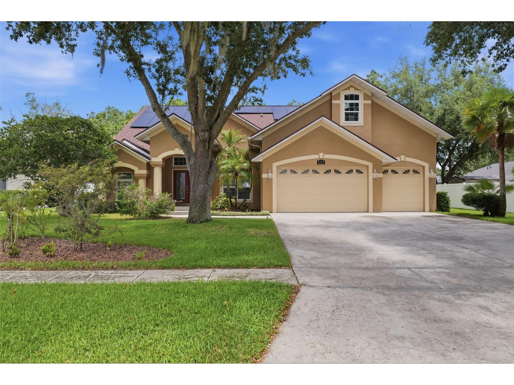 2112 Heritage Crest Drive Valrico FL 33594 TB8514483 image2