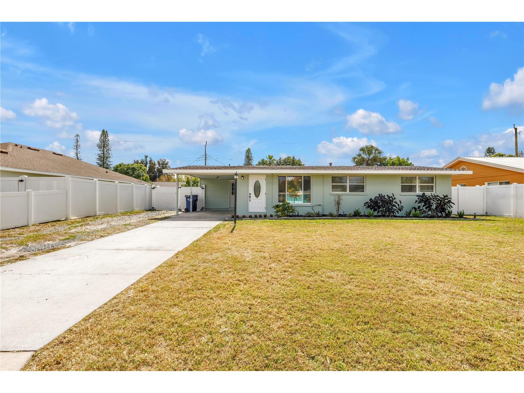 2112 Hopkins Drive W Bradenton FL 34207 A4682982 image1