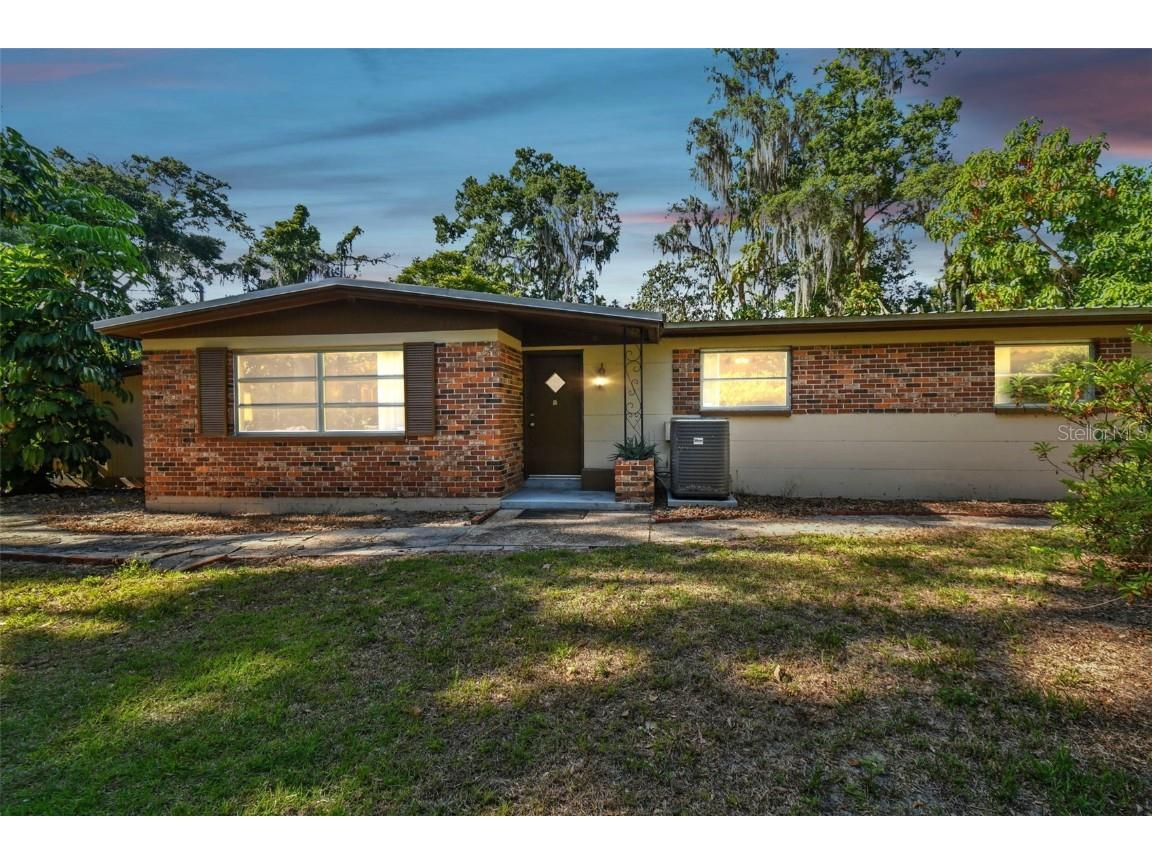2112 Oak Hill Drive Valrico FL 33594 T3524627 image1