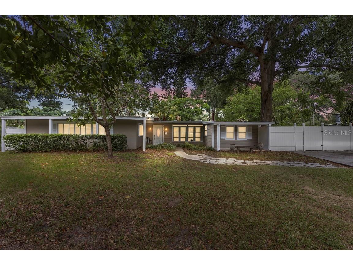 2112 Sycamore Drive Winter Park FL 32789 V4930291 image1