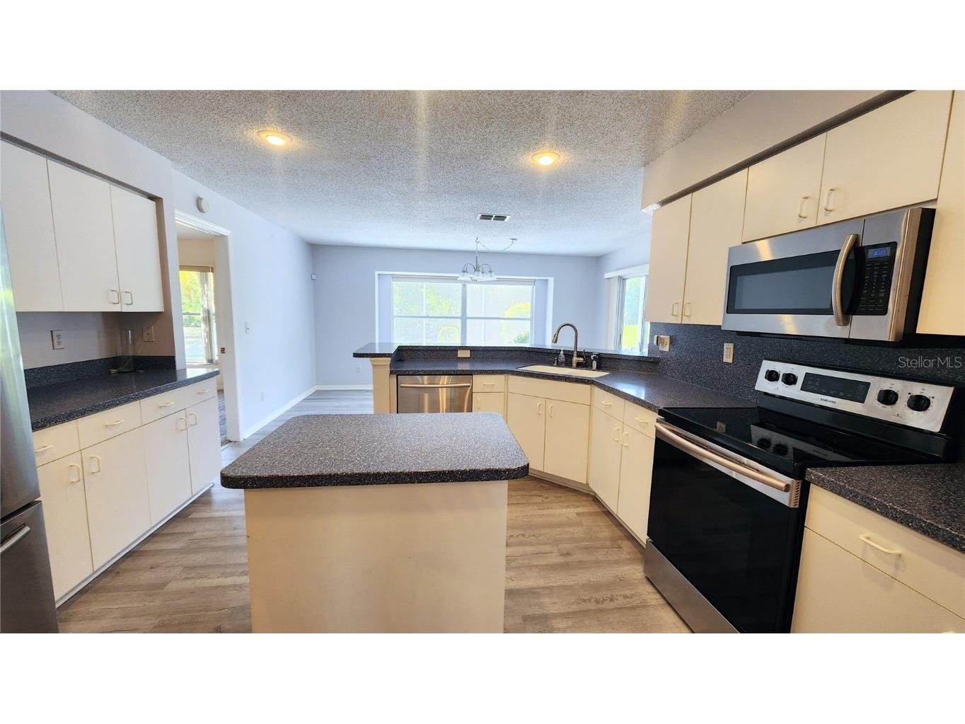 2113 E Del Webb Boulevard Sun City Center FL 33573 TB8372693 image7